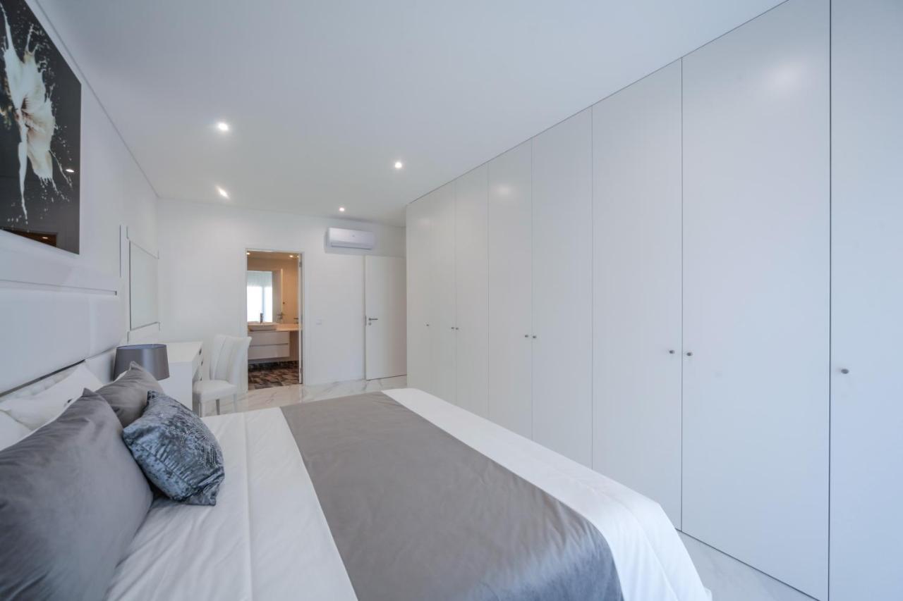 Luxury With Stunning Sea Views Portimão
